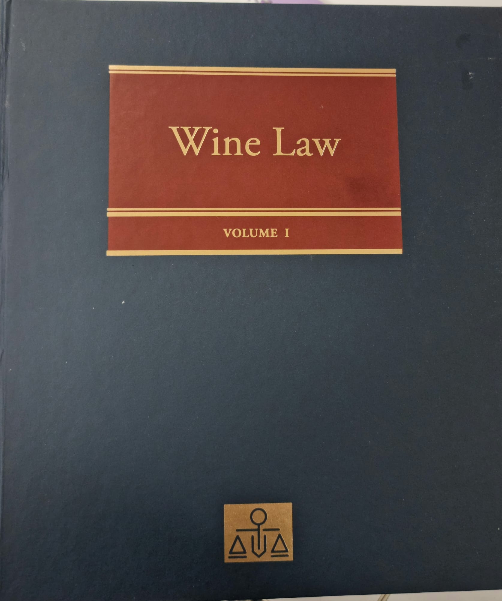 Imagen de portada del libro Wine law