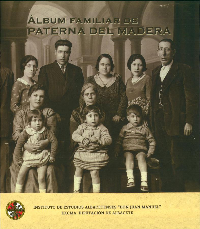 Imagen de portada del libro Álbum familiar de Paterna del Madera