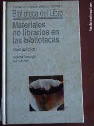 Imagen de portada del libro Materiales no librarios en las bibliotecas