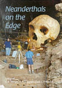 Imagen de portada del libro Neanderthals on the Edge